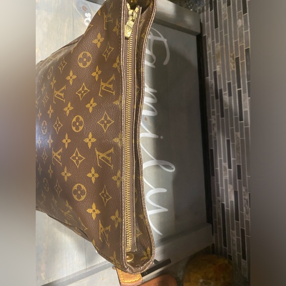 Louis Vuitton Looping GM Bag - Picture 7 of 12